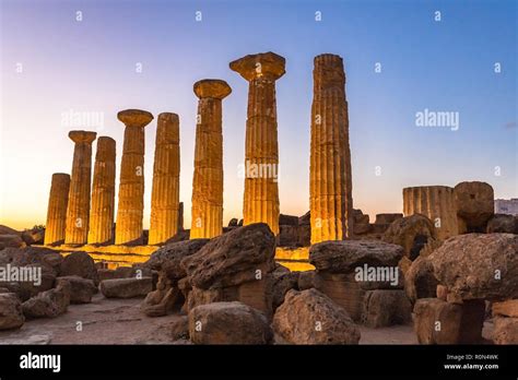 Remains Of Heracles Temple Valle Dei Templi Located In Agrigento