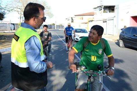 A O Educativa Prefeitura Orienta Ciclistas Sobre Perigos No