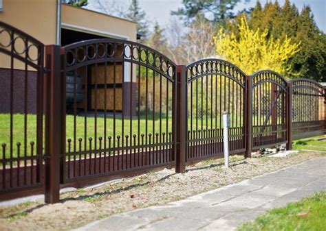 Welcher Zaun F Rs Einfamilienhaus Soll Man W Hlen Zaeunewelt De