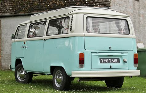 YPU 258L 2 1973 Volkswagen Devon Camper Nivek Old Gold Flickr