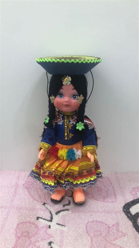 Boneca Mexicana Roupa T Pica E Chap U Brinquedo Importada Usado