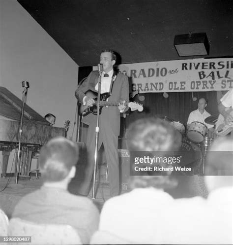 Country Singer Bobby Bare Performs On Stage At The Riverside Park News Photo Getty Images