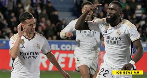 Liga Le Real Madrid Arrache La Victoire Alav S Et Repasse Leader