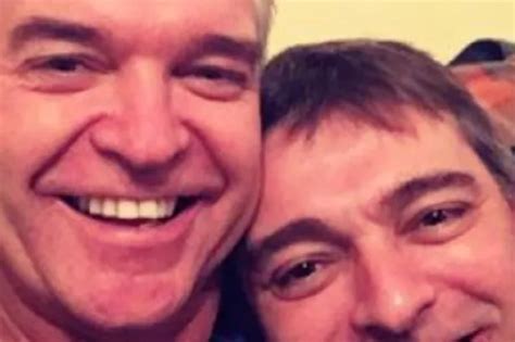 Phillip Schofield was 'washing up when brother made shock sex confession', court heard - Devon Live