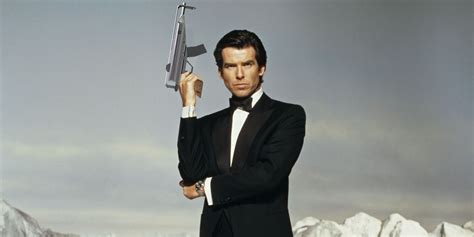 Why GoldenEye 007 Used Fake Gun Names (Instead Of James Bond Classics)