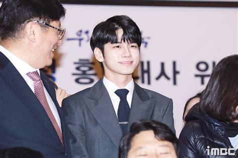 B하인드 옹성우 교육청 첫 출근 홍보대사 옹비드