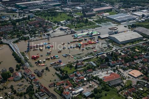 Luftaufnahme Riesa Berschwemmungen W Hrend Und Nach Dem Hochwasser