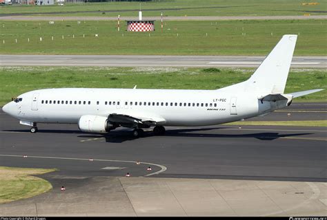 LY PGC GetJet Airlines Boeing 737 4S3 Photo By Richard Dragon ID