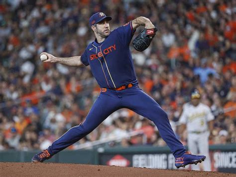 Astros y Justin Verlander blanquean a Atléticos