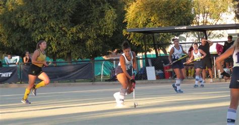 Por El Mendocino De Hockey Femenino San Jorge Y Del Carmen Tenis Club