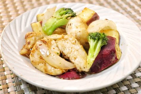 鶏むね肉とさつまいものコンソメ炒め｜レシピ・作り方 筋肉料理研究家ryotaのレシピブログ