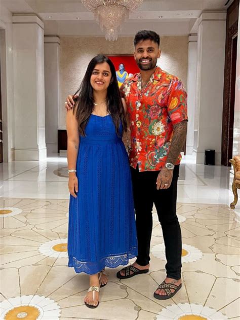 Suryakumar Yadav and his wife’s dreamy vacation - Sportzcraazy