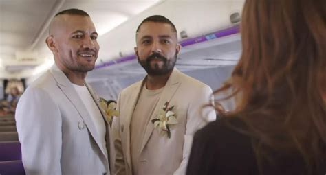 Día del orgullo gay boda en vuelo de Wingo