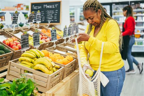 12 Polite Habits Grocery Store Workers Hateand What To Do Instead