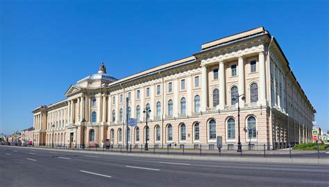 Académie des beaux arts de Saint Pétersbourg tourisme Saint