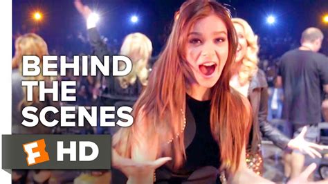 Pitch Perfect 3 Behind The Scenes Being True To Yourself 2018 Movieclips Extras Youtube