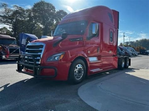 2020 Freightliner Cascadia 125 Evolution Vanguard Truck Centers