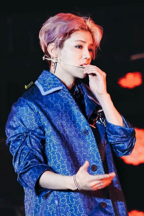 Pin De ♡⃕ ̈զ𝚄૯૯ᥒ୭̥ ཻུ۪۪` En Luhan