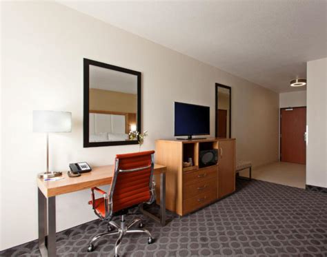 Holiday Inn Express North Hollywood Burbank Area