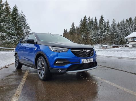 Essai Opel Grandland X Hybrid4 2020 un SUV rechargeable éclectique