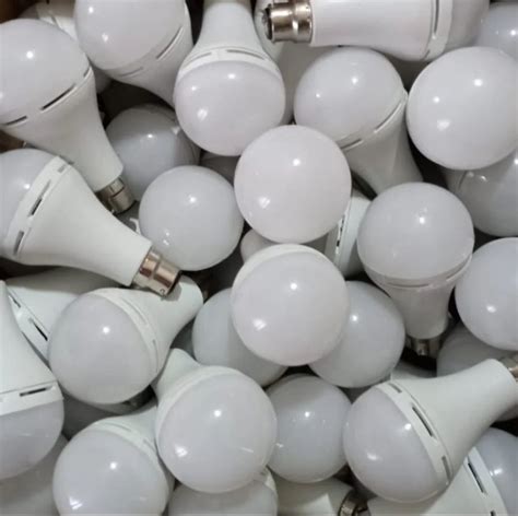 W Ac Dc Rechargeable Led Bulb At Rs Piece New Delhi Id