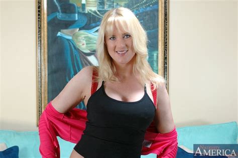 Hot Mom Bethany Sweet Only At Freeones 51 Photos