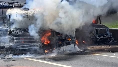 Video Choque E Incendio De Camiones En Autopista Del Oeste La Noticia 1