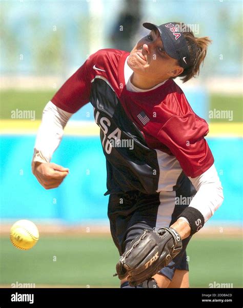 Lisa fernandez olympics hi-res stock photography and images - Alamy