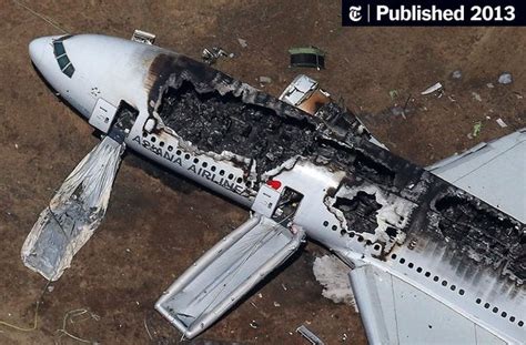 2 Die and Many Are Hurt as Plane Crashes in San Francisco - The New ...