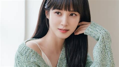 Park Eun Bin From Extraordinary Attorney Woo Shows Off Her New