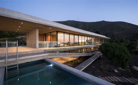 Felipe Assadi Arquitectos Have Designed A Concrete House With A ...