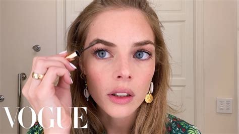 Samara Weavings Guide To Acne Proof Skin Care And Glittering Makeup Beauty Secrets Vogue Nt