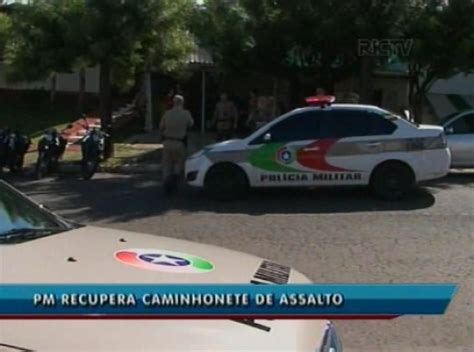 Dupla armada assalta casa no Centro de Chapecó