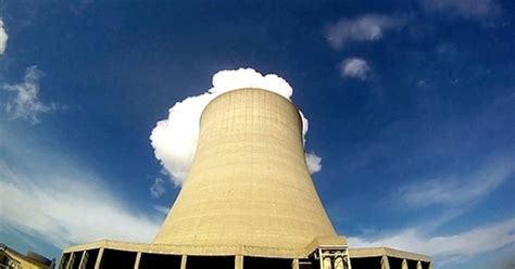 Two more Illinois nuclear power plants are in financial distress ...