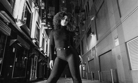 sada chats  single fearless   beauty