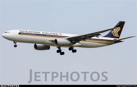 9V STF Airbus A330 343 Singapore Airlines Ewen Chang JetPhotos