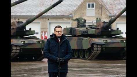 Mateusz Morawiecki w Morągu podczas przekazania czołgów K2 żołnierzom