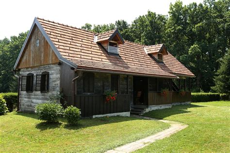 Galerija Kuća koja se preselila na drugu lokaciju i postala šarmantna