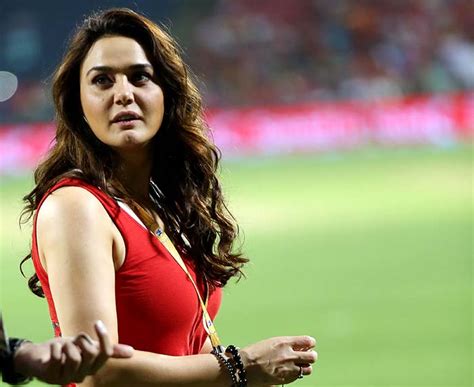 IPL 2015: Preity Zinta Dazzles for Kings XI Punjab, Photo Gallery