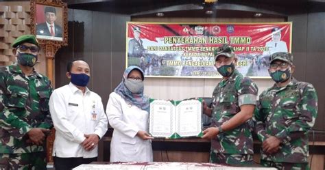 Penandatanganan Dan Penyerahan Naskah Serah Terima Program TMMD