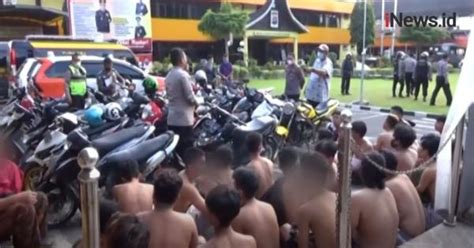 Video Puluhan Remaja Di Padang Pelaku Balap Liar Ditertibkan Polisi