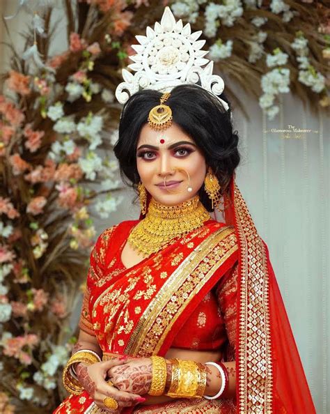 Bookmark These Extravagant Topor For Bengali Brides In 2021 Bride