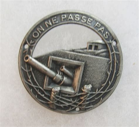 Wwi French On Ne Passe Pas Medal Or Badge Etsy