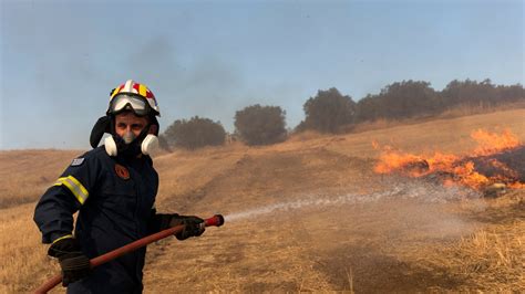 Un bărbat care a provocat trei incendii de pădure în Grecia a fost