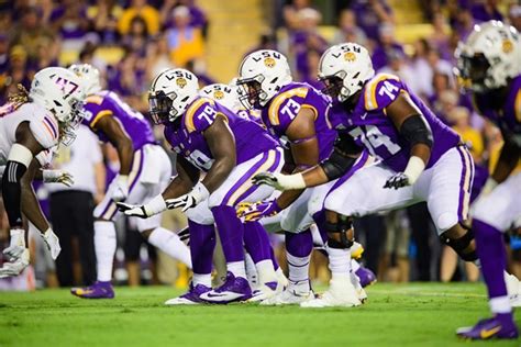 Offensive Line Named Semifinalist For Joe Moore Award