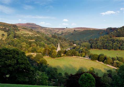 8 Best Peak District Villages & Towns You Need to Visit