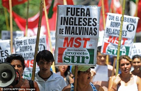 Falkland Islands Protest Outside British Embassy In Buenos Aires As Tensions Rise Daily Mail