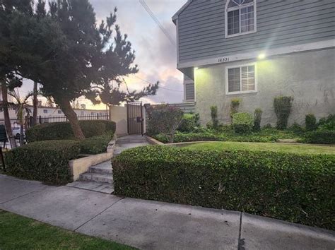 3 Bedroom Homes for Sale in Bellflower CA | Zillow