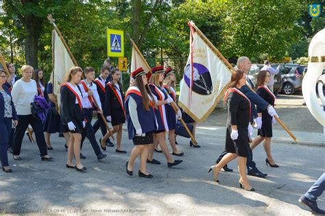 Uroczystość nadania Szkole Podstawowej w Zaraszowie imienia ks