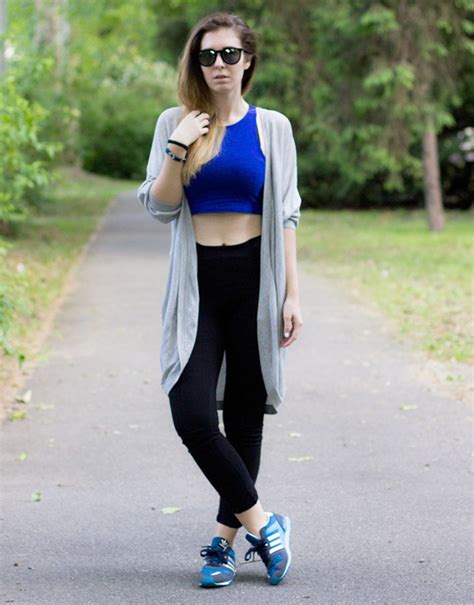 A Guide On How To Wear Leggings 8 Outfit Ideas Bewakoof Blog